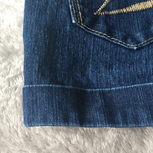 RE brand stretchy dark wash skinny denim shorts - Picture 5 of 7